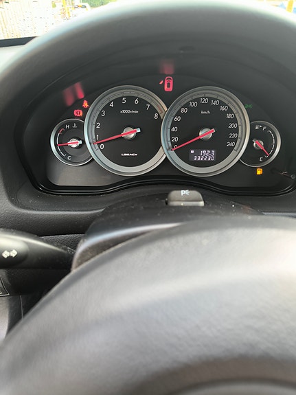 Subaru Legacy 9 of 12