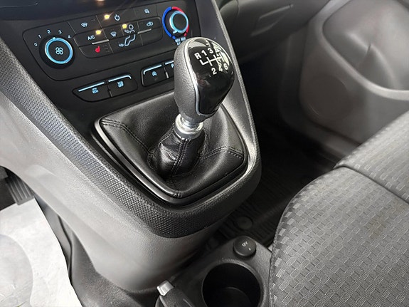Ford Transit Connect 12 of 16