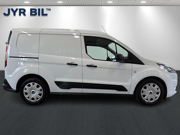 Ford Transit Connect 2 of 16