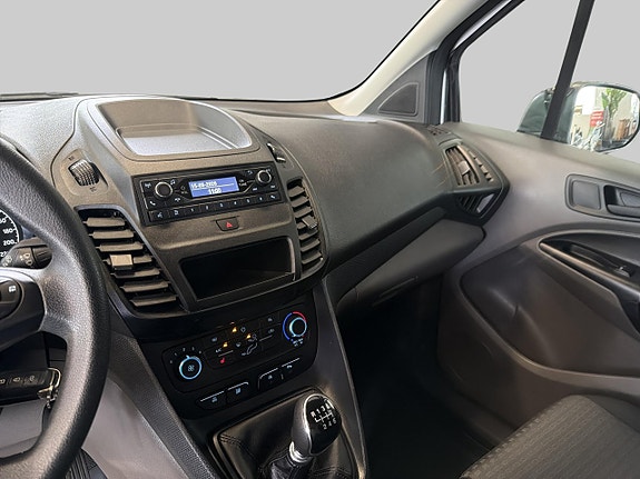 Ford Transit Connect 10 of 16