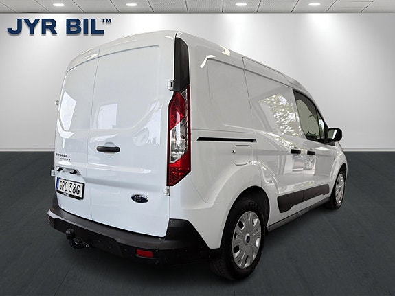 Ford Transit Connect 3 of 16