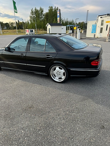 Mercedes-Benz E55 5 of 13