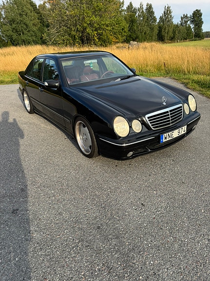 Mercedes-Benz E55 2 of 13