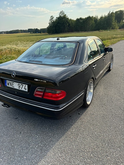 Mercedes-Benz E55 7 of 13