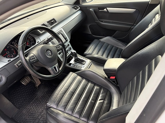 Volkswagen Passat Alltrack 5 of 6