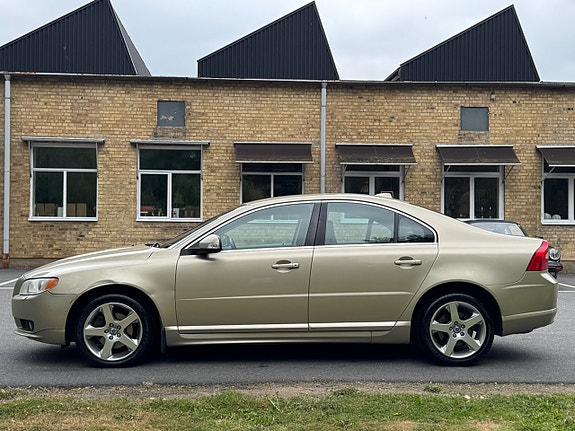 Volvo S80 8 of 17