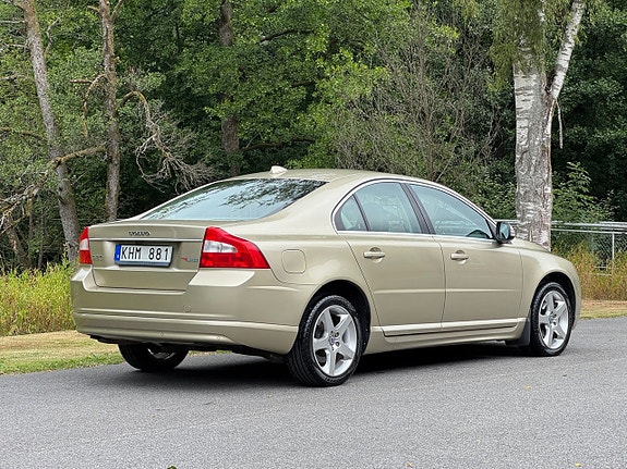 Volvo S80 4 of 17