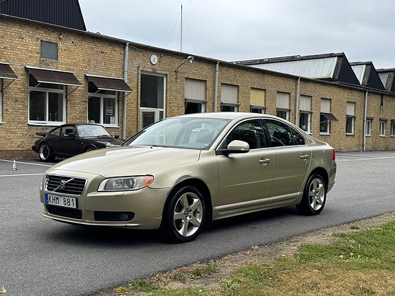 Volvo S80 9 of 17