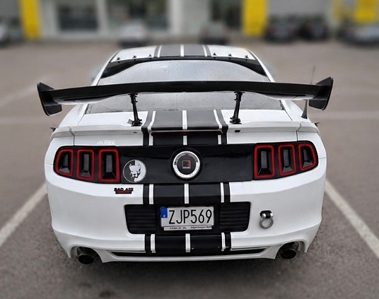Ford Mustang 3 of 8