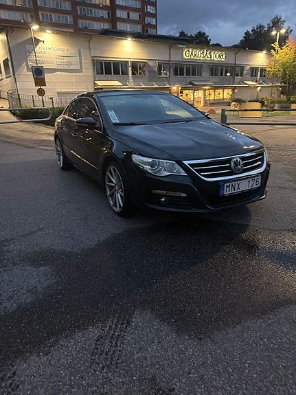 Volkswagen Passat CC 4 of 7