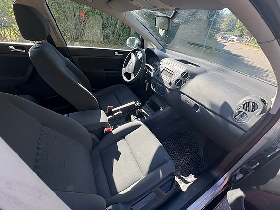 Volkswagen Golf Plus 9 of 11