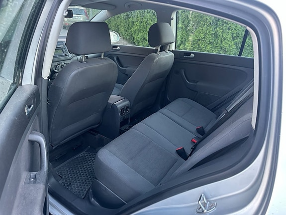 Volkswagen Golf Plus 6 of 11