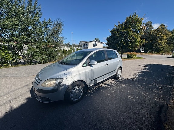 Volkswagen Golf Plus 8 of 11