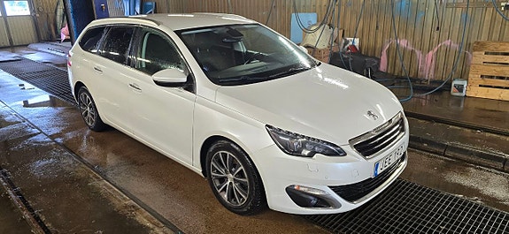 Peugeot 308 SW 4 of 8