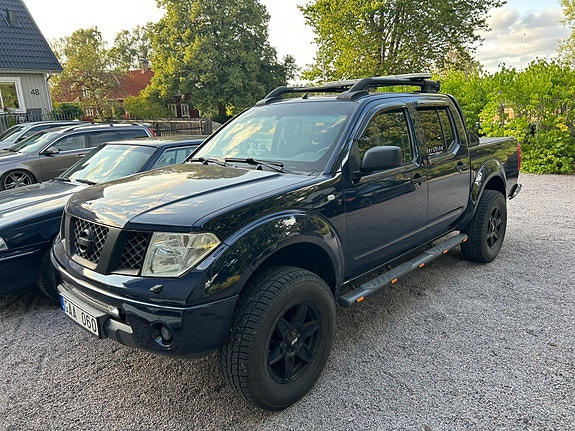 Nissan Navara 2 of 5