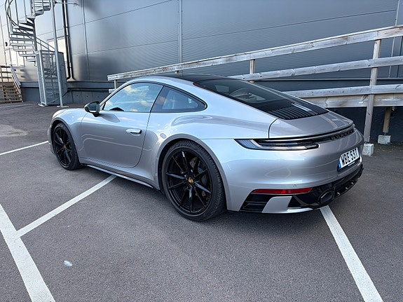 Porsche 911 Carrera T 2 of 7