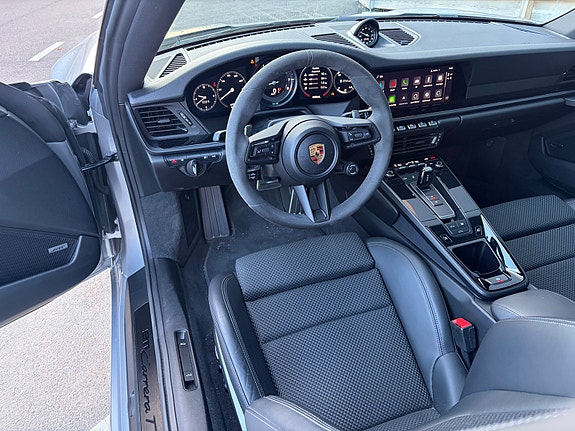 Porsche 911 Carrera T 6 of 7