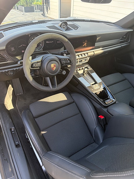 Porsche 911 Carrera T 3 of 3