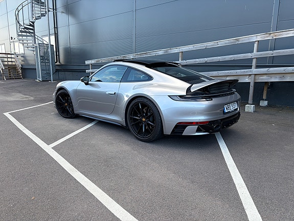 Porsche 911 Carrera T 5 of 7