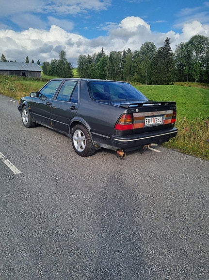 Saab 9000 3 of 7