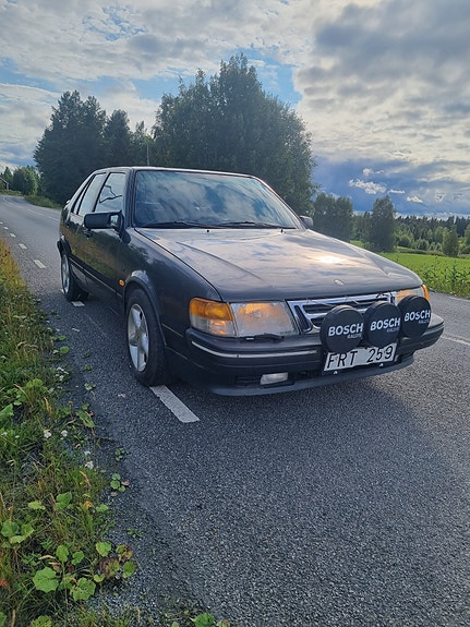 Saab 9000 2 of 7
