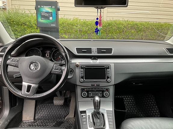 Volkswagen Passat 4 of 8