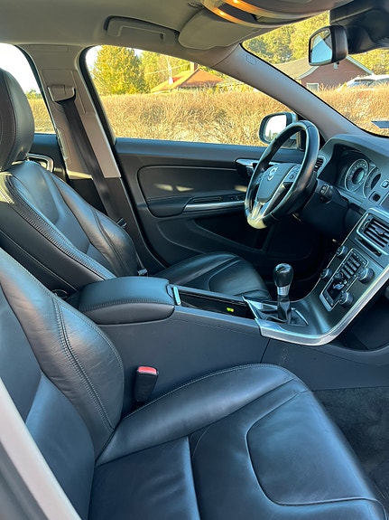 Volvo V60 6 of 7