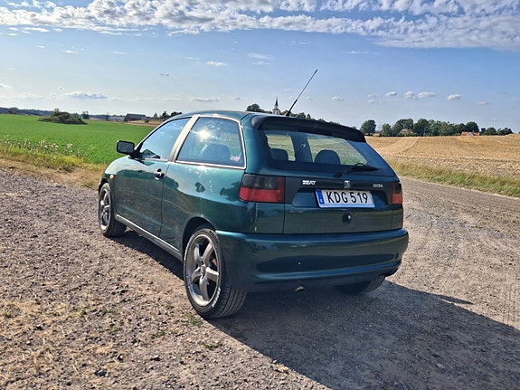 Seat Ibiza 4 of 10