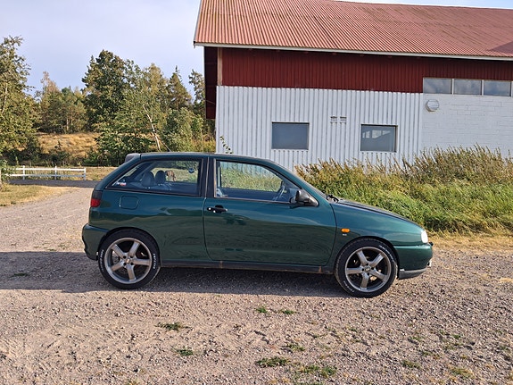Seat Ibiza 3 of 10
