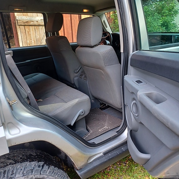 Jeep Commander 6 of 8