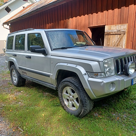 Jeep Commander 2 of 8