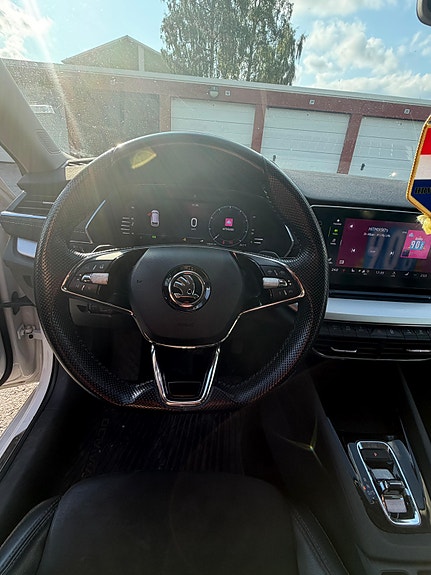 Skoda Octavia 5 of 11