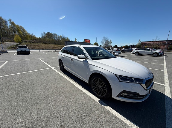 Skoda Octavia 2 of 11