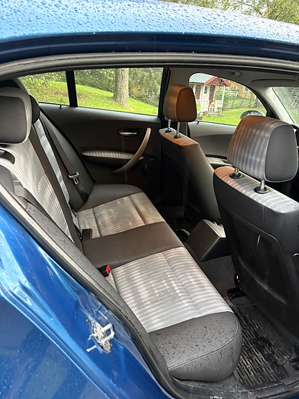 BMW 116i 5 of 6