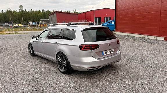 Volkswagen Passat 3 of 8
