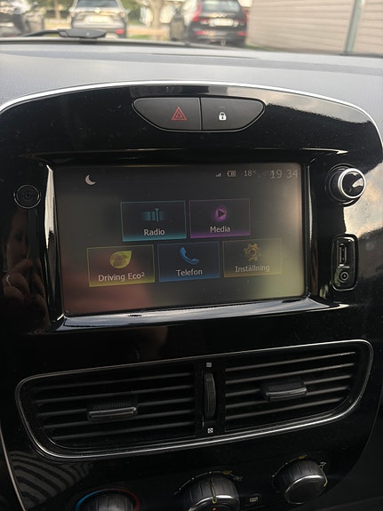 Renault Clio 14 of 21