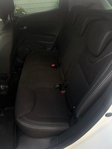 Renault Clio 12 of 21
