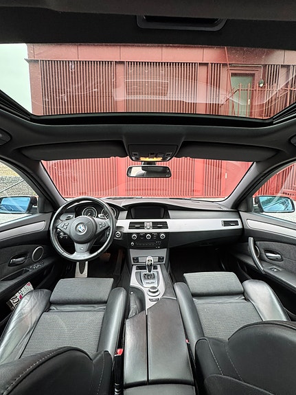 BMW 550i 6 of 9