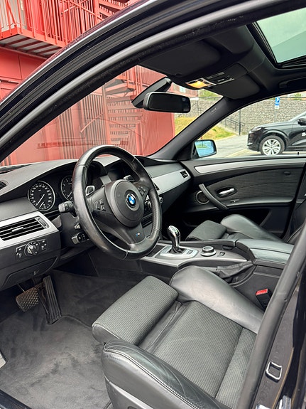 BMW 550i 5 of 9