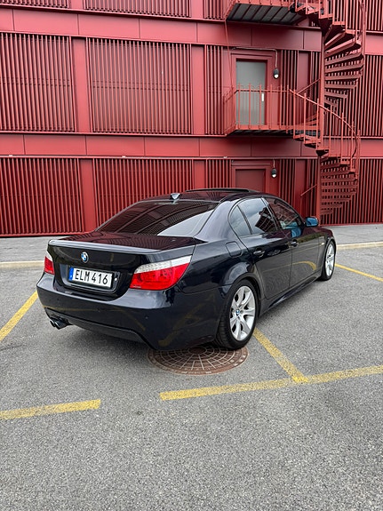 BMW 550i 4 of 9
