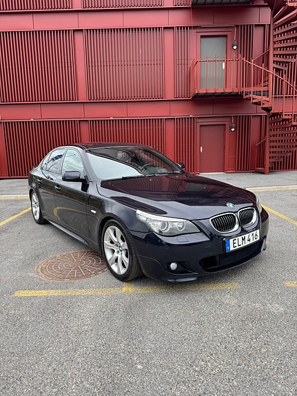 BMW 550i 2 of 9
