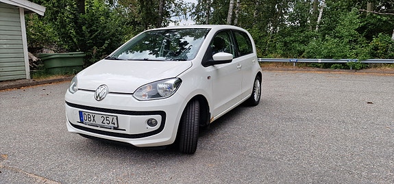 Volkswagen UP! 2 of 6