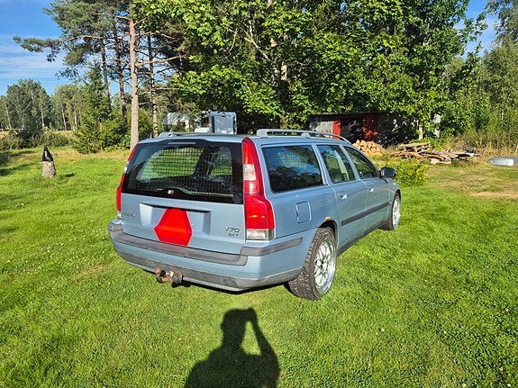 Volvo V70 9 of 26