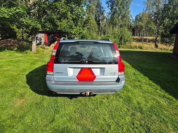 Volvo V70 8 of 26