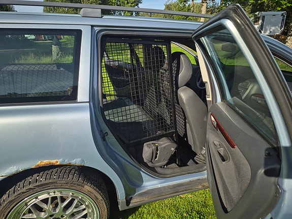 Volvo V70 13 of 26