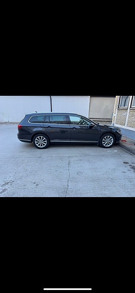 Volkswagen Passat 4 of 6