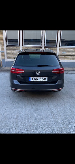 Volkswagen Passat 3 of 6