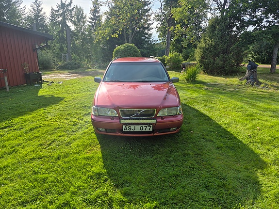Volvo V70 7 of 19