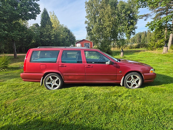 Volvo V70 6 of 19
