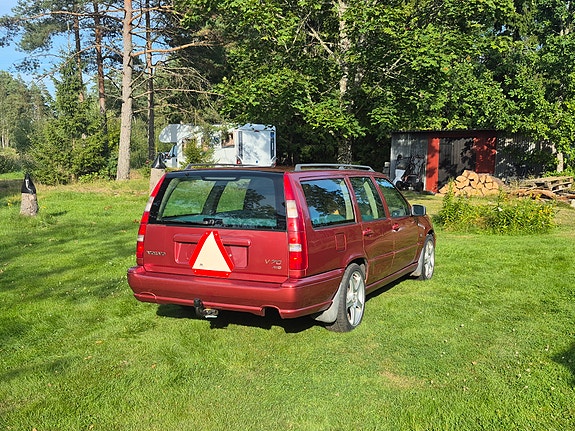 Volvo V70 5 of 19